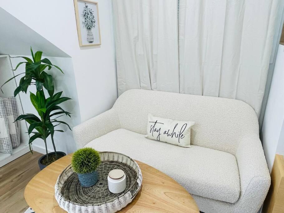 Stylish Cozy One Bedroom Studio With Free Parking Victoria Luaran gambar
