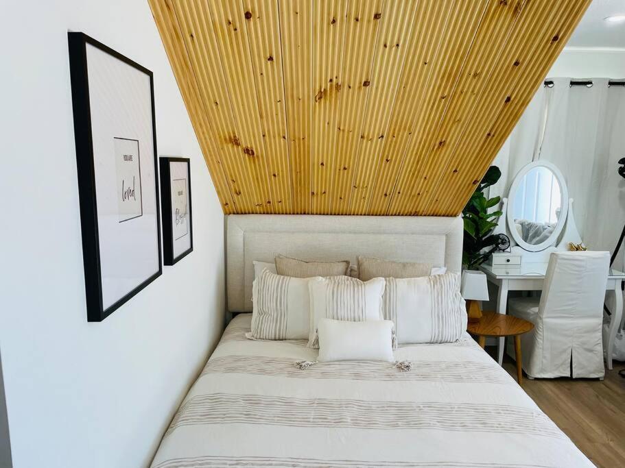Stylish Cozy One Bedroom Studio With Free Parking Victoria Luaran gambar