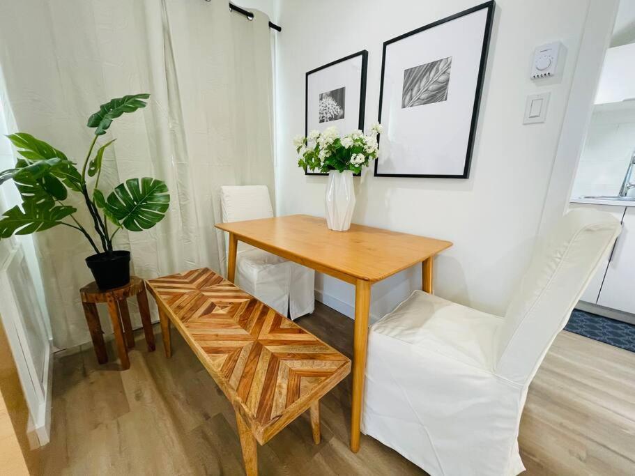 Stylish Cozy One Bedroom Studio With Free Parking Victoria Luaran gambar