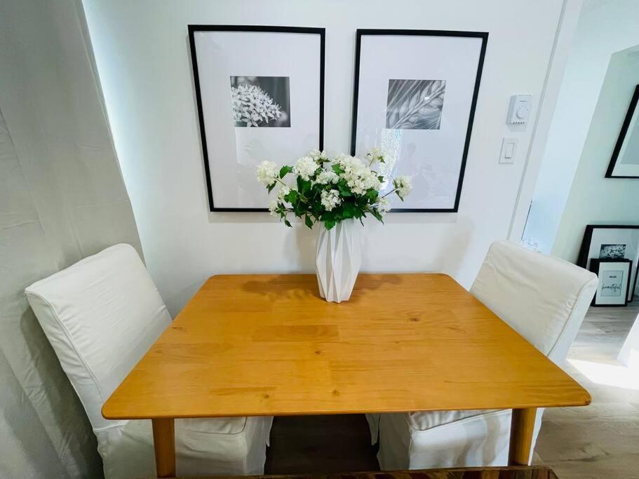 Stylish Cozy One Bedroom Studio With Free Parking Victoria Luaran gambar